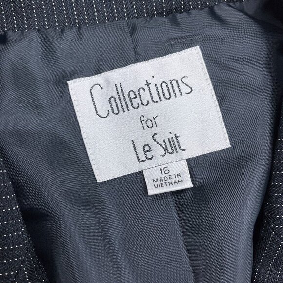 Le Suit Collections Blazer Women 16 Navy Blue Pinstripe Peak Retro Classic NWT - Picture 3 of 12